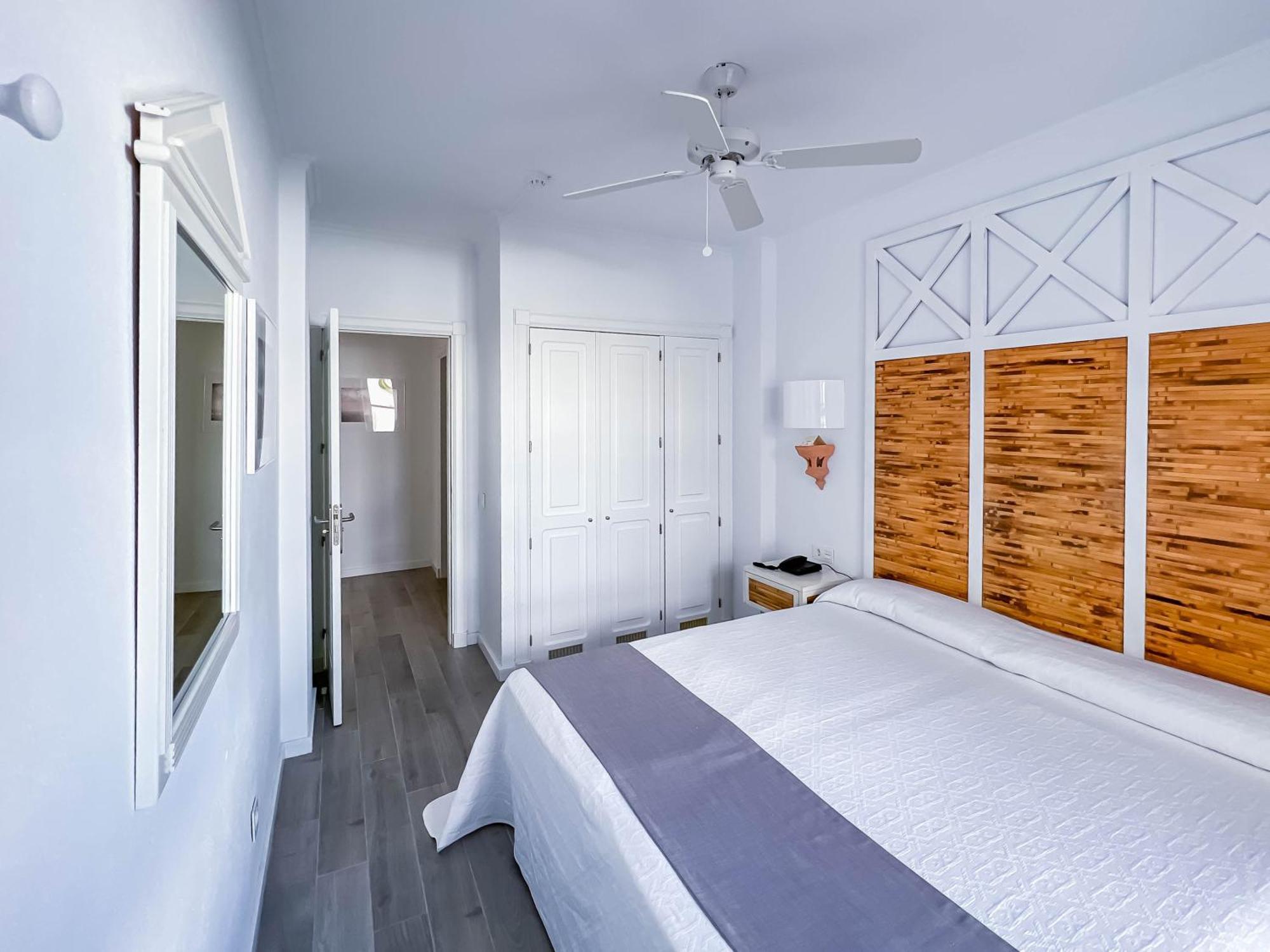 Aparthotel Parque Del Sol